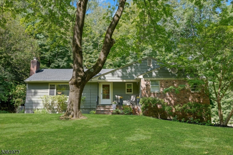 This gracious ranch style home is located in a highly sought after neighborhood and so close to historic downtown Morristown.