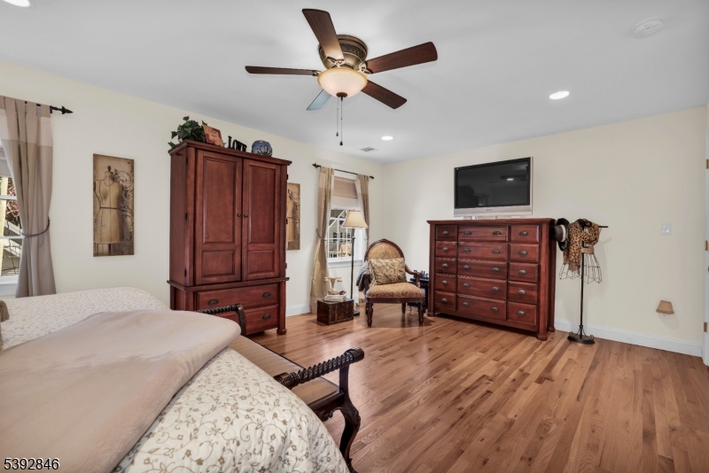 Primary sitting area