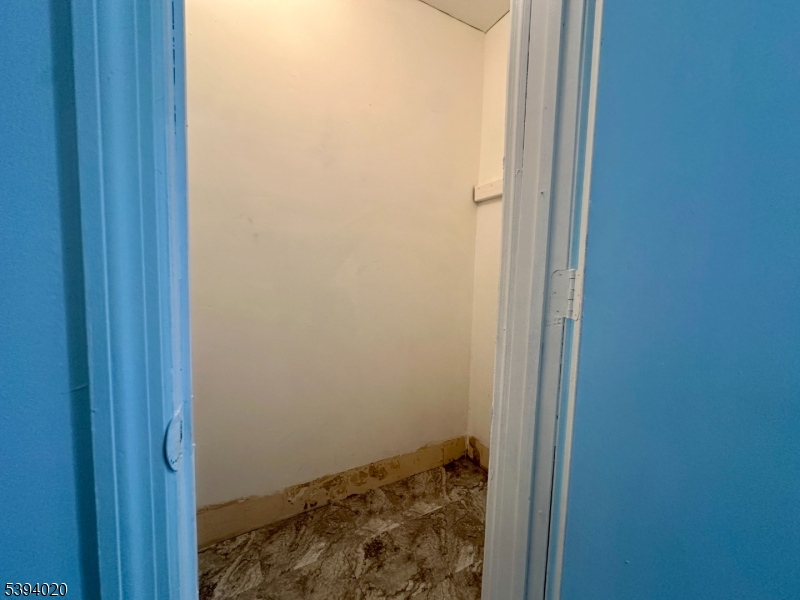 Walk in Closet (br 1)