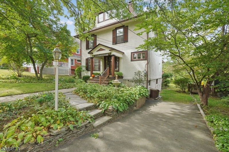 Front View from driveway