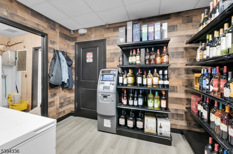 Liquor Store / ATM