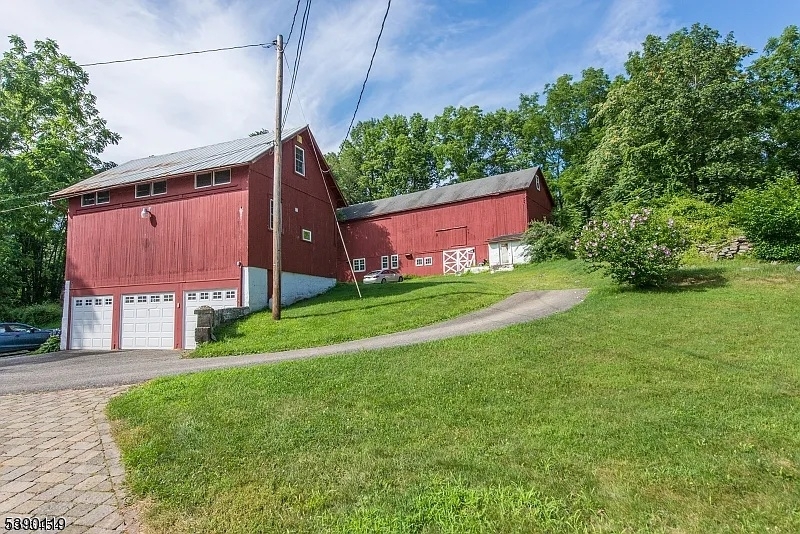 Cabin House and Barn