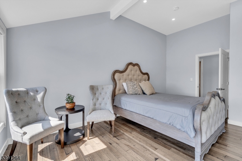 bedroom #1