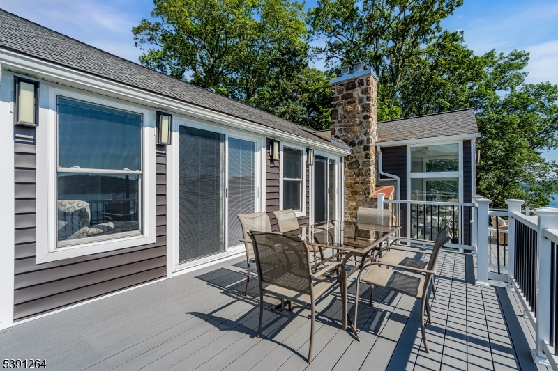 deck outside bedrooms 1/2