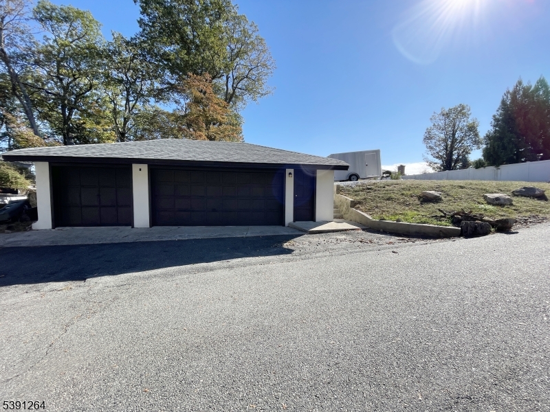 3 car garage