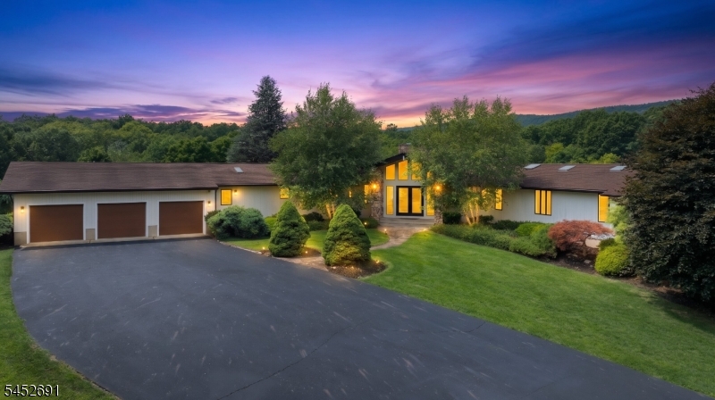 WELCOME HOME