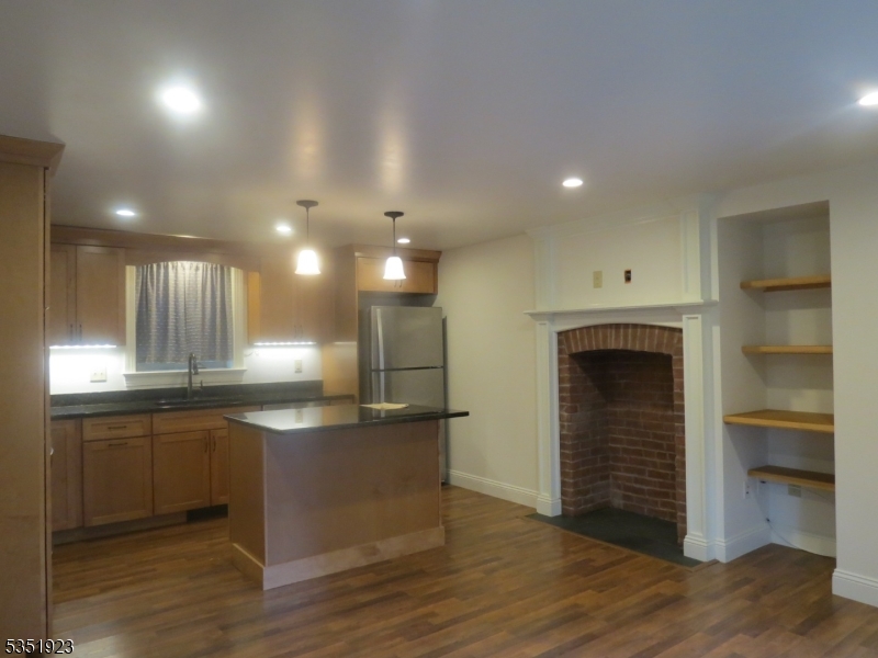 Center Island with breakfast bar