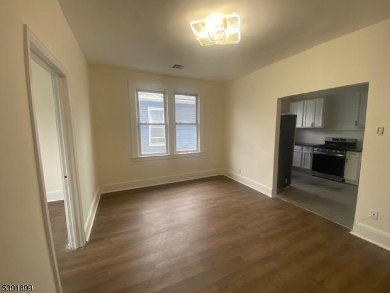 LR/kitchen