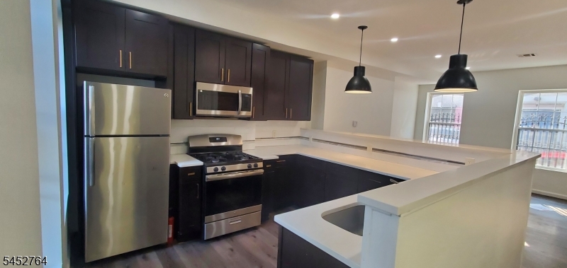 kitchen full