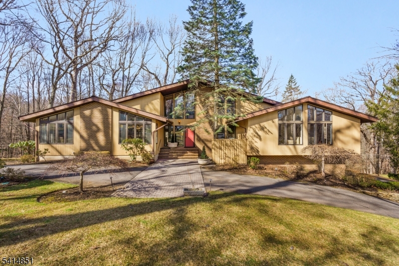 One Level Living with all bedrooms on the 1st floor.