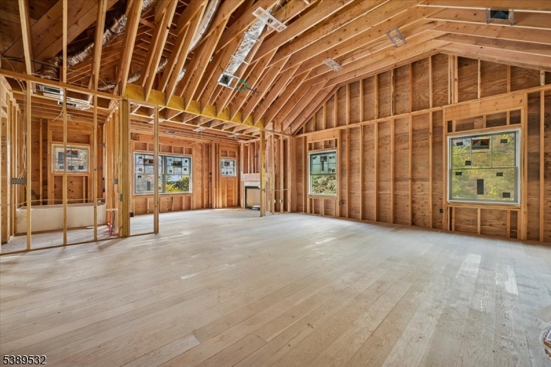 Primary Suite w/Sitting Room