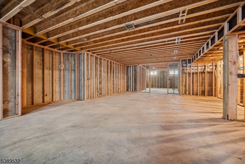 Expansive Lower Level