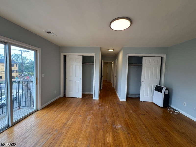 Master dual closets