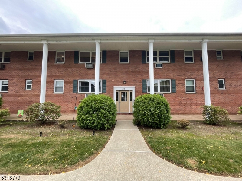 Front Entrance Welcome home to this 2 bedroom 1 bathroom first floor condo offering affordable living in the heart of Wayne!