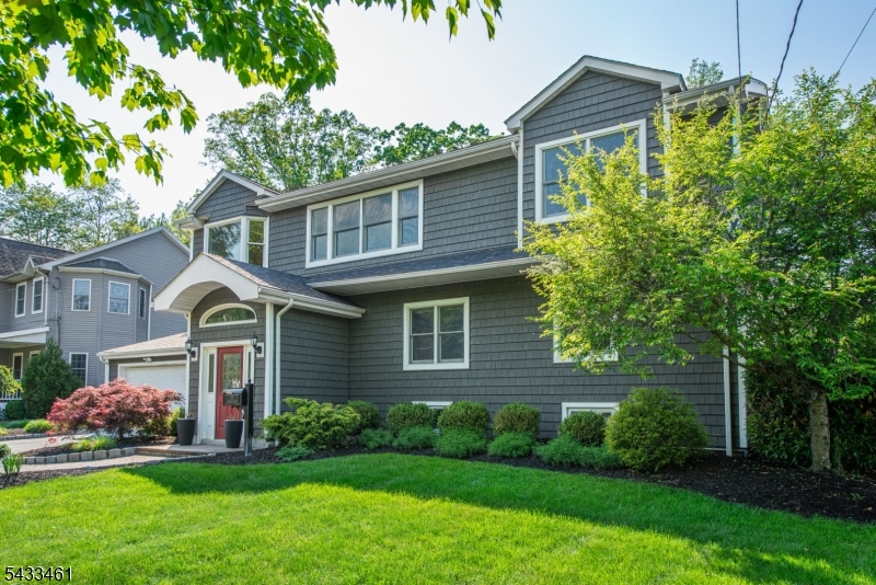 Stunning Colonial Style Home