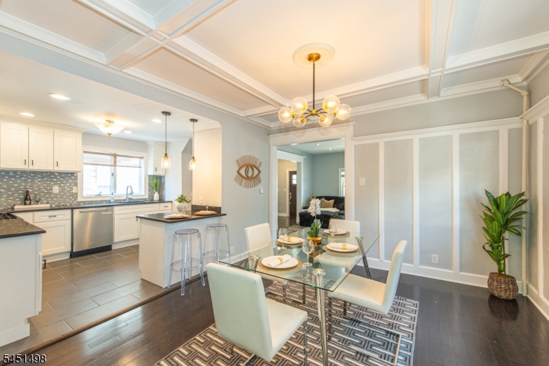 Dining Room & Kitchen
