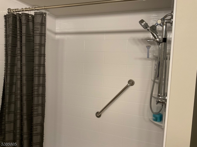New Bathfitters enclosure