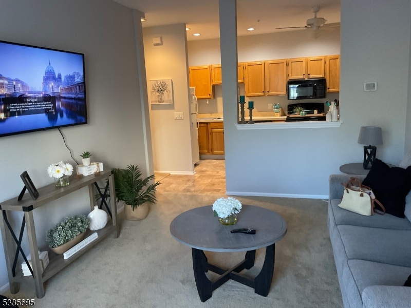 Living rm looking in kitchen
