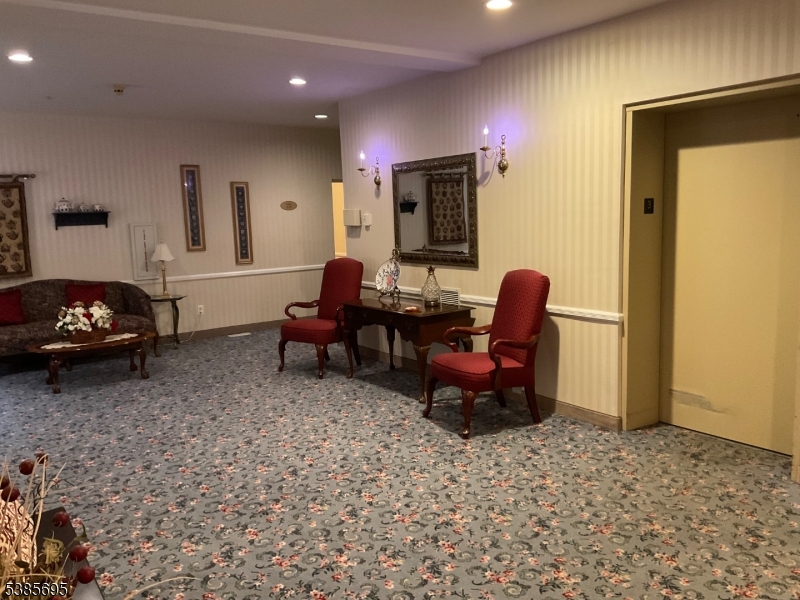Common area by elevator