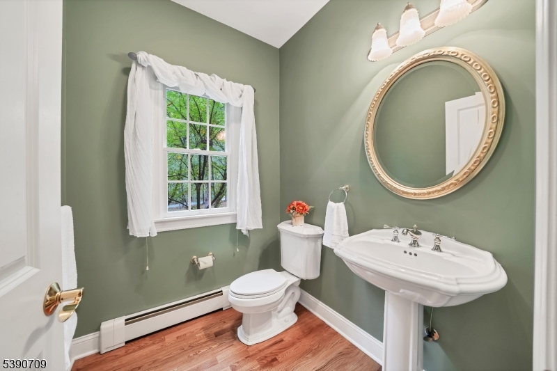 Formal Powder Room - 1st Floor