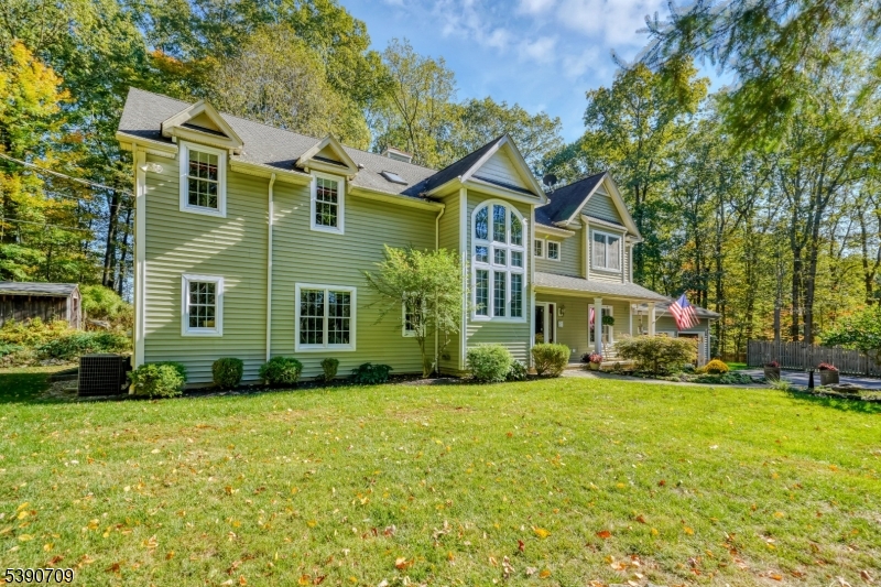 Custom Colonial Completely rebuilt in 2004