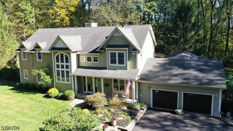 Custom Colonial Completely rebuilt in 2004