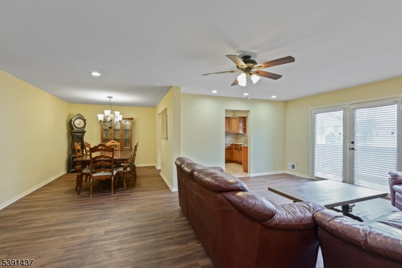 Living Room/Dining Room
