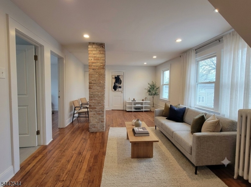 Living room Virtually staged