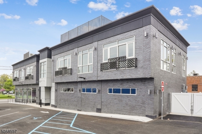 This residential elevator building comes with 1 and 2 bedroom apartments and conveniently located to Downtown Millburn, Mid-Town Direct and Top Rated Schools.