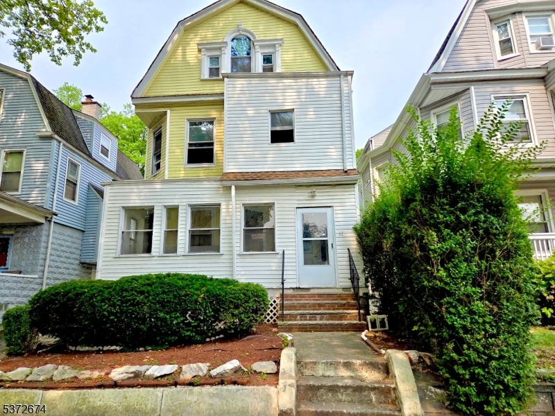 Beautiful 2 family home in East Orange