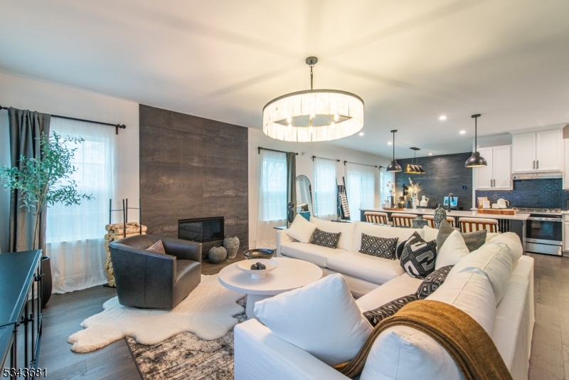 Open Plan living Rm to Kitchen