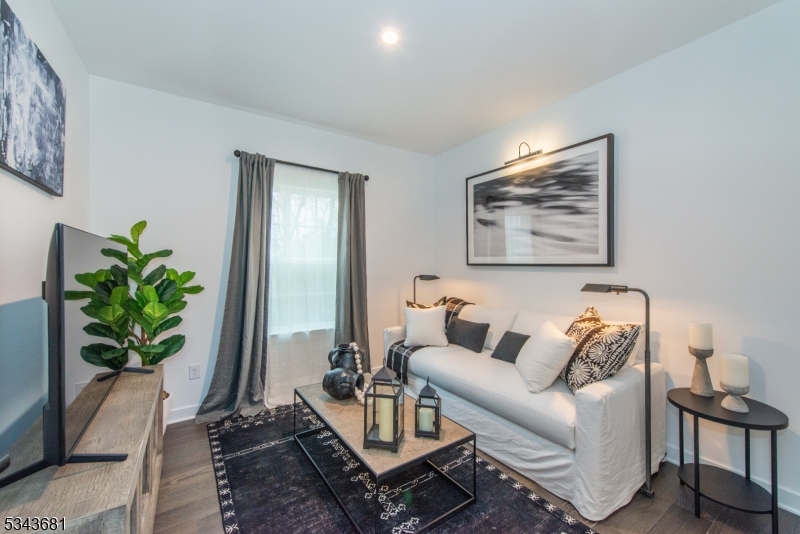 1st Floor bedroomden