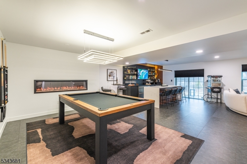 Basement-games to walkout