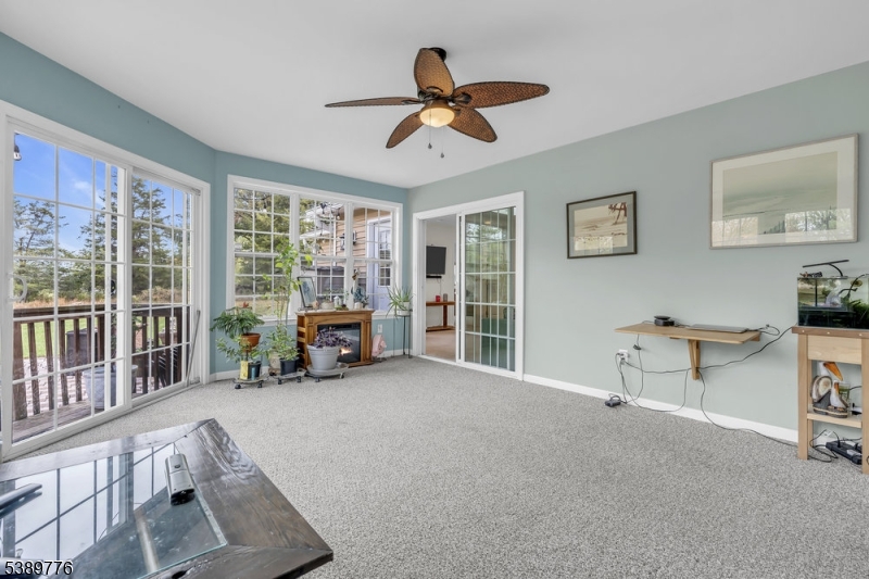 Sun Room with second access from the mother/daughter suite
