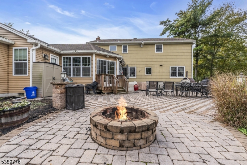 Paver patio Firepit