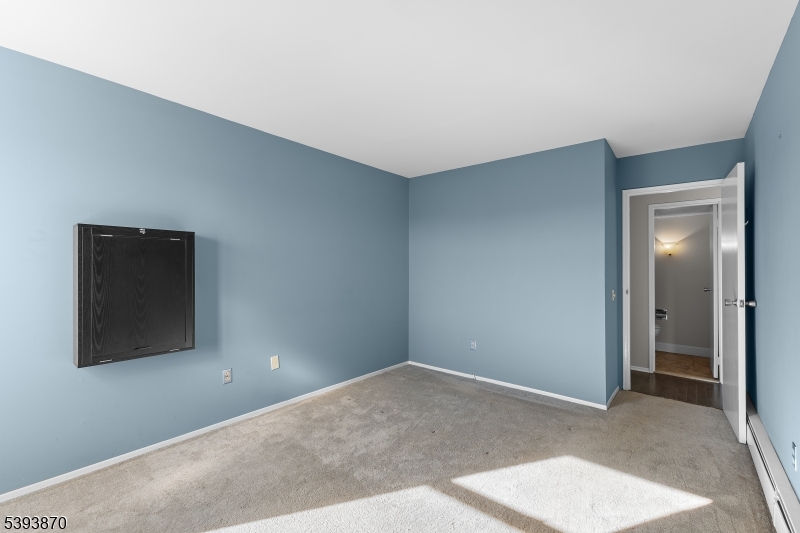 bed 1 w/ built-in desk