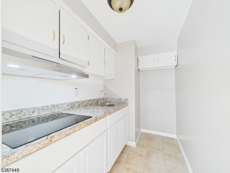 LL - Kitchenette