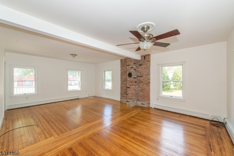 Spacious Family Room