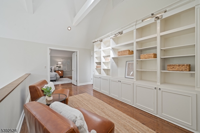 2nd floor Sitting Area