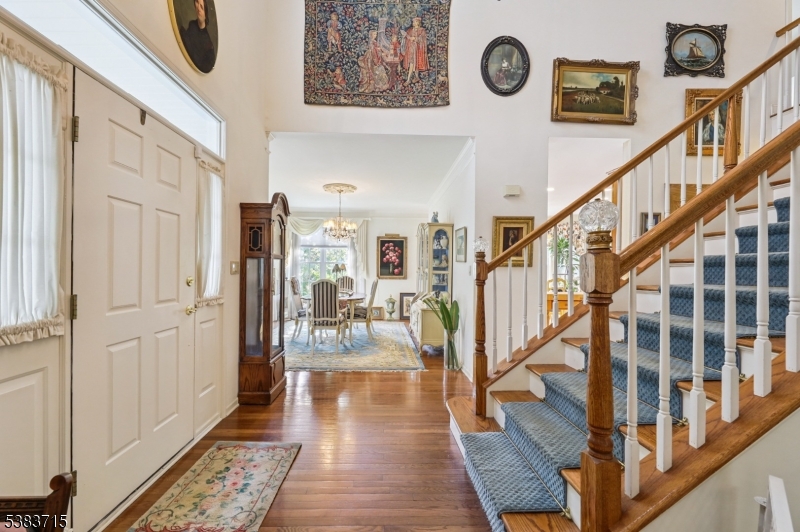 2-Story Foyer