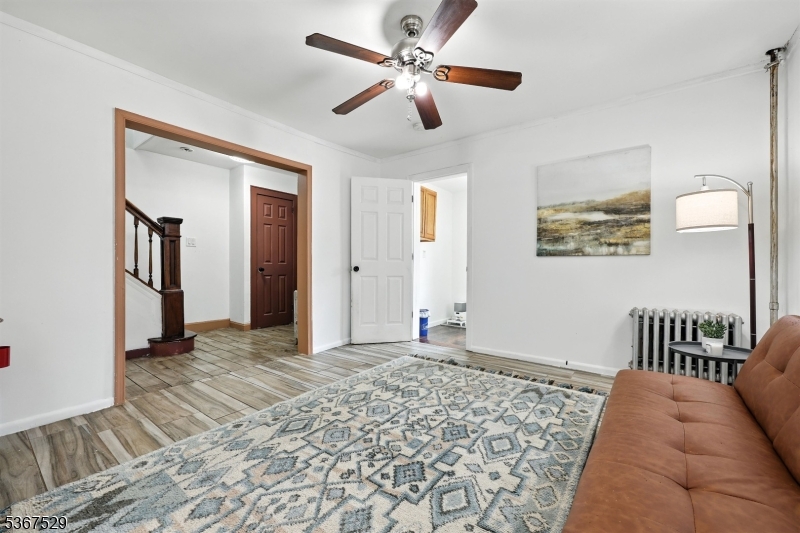 885 Stuyvesant
