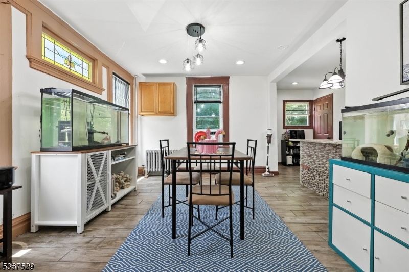 885 Stuyvesant