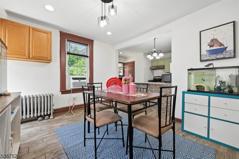885 Stuyvesant