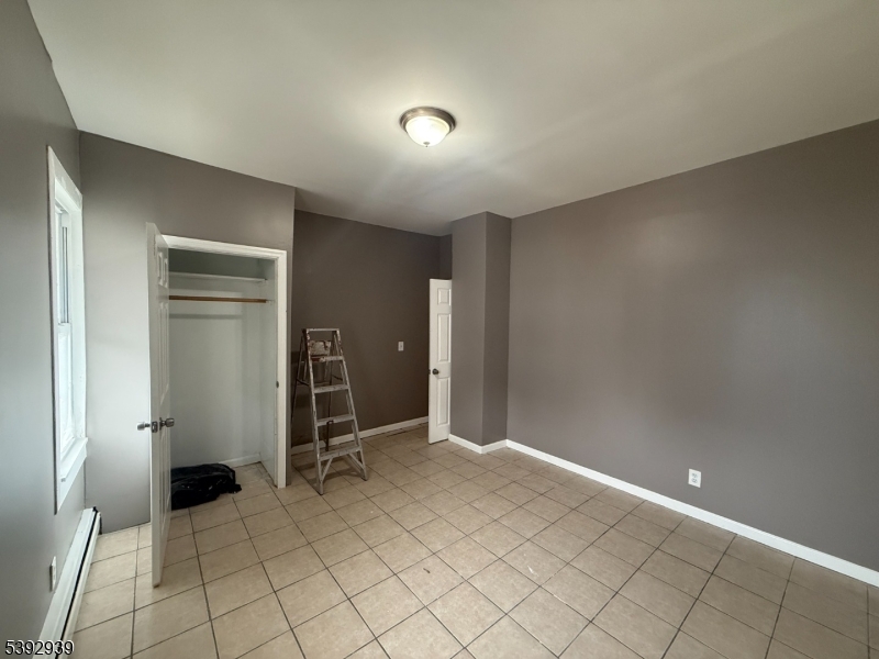 Primary Bedroom 14'11 x 12'0
