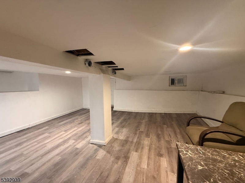 Basement-Rec Room 17'2 x 15'1