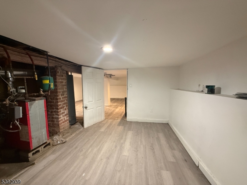 Basement-Utility 11'10 x 13'10