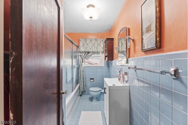 Second Floor Shared Bathroom