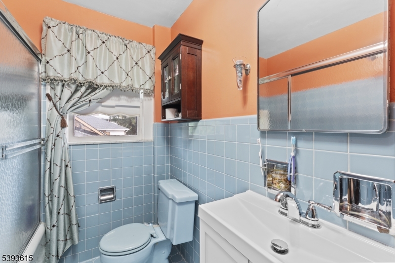 Second Floor Shared Bathroom