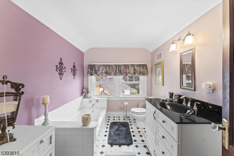 Third Floor Full Bathroom