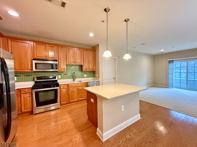 Kitchen - Ctr Isl